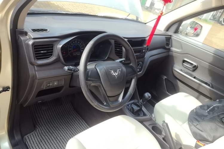 Used Wuling Hongguang V 2019 1.5L Enjoyment Version China VI LAR Center Console