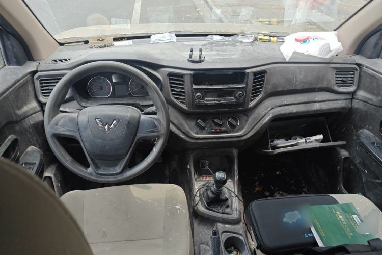 Used Wuling Hongguang V 2019 1.5L Standard Version China VI LAR Center Console