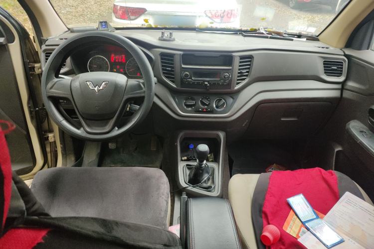 Used Wuling Hongguang V 2019 1.5L Jingqu Version China VI LAR Center Console