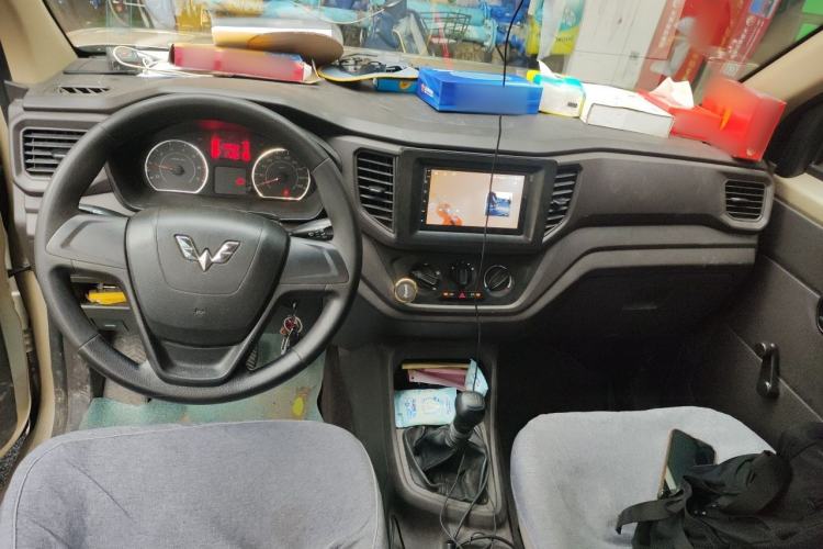 Used Wuling Hongguang V 2019 1.5L Jingqu Version China VI LAR Center Console