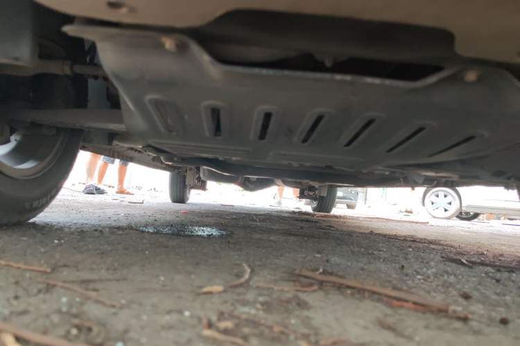 Used Wuling Hongguang V 2019 1.5L Enjoyment Version China VI LAR Chassis Front