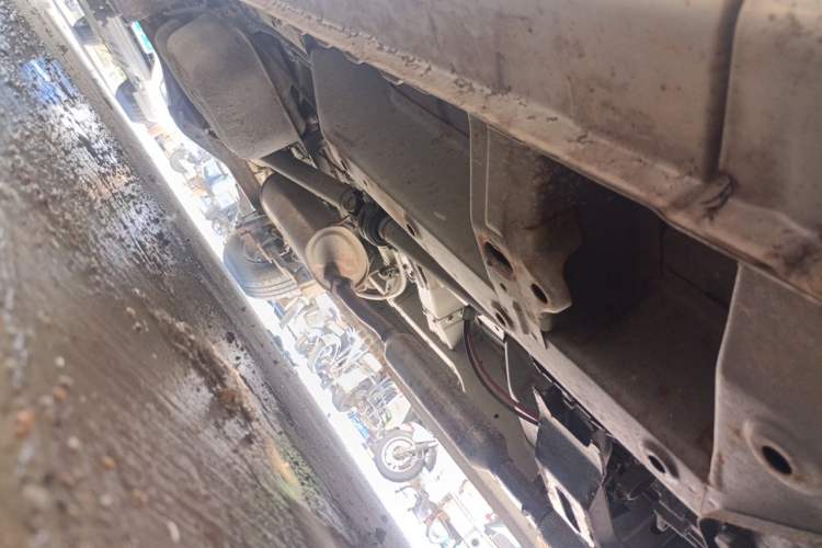 Used Wuling Hongguang V 2019 1.5L Base Version China VI LAR Chassis Front Right