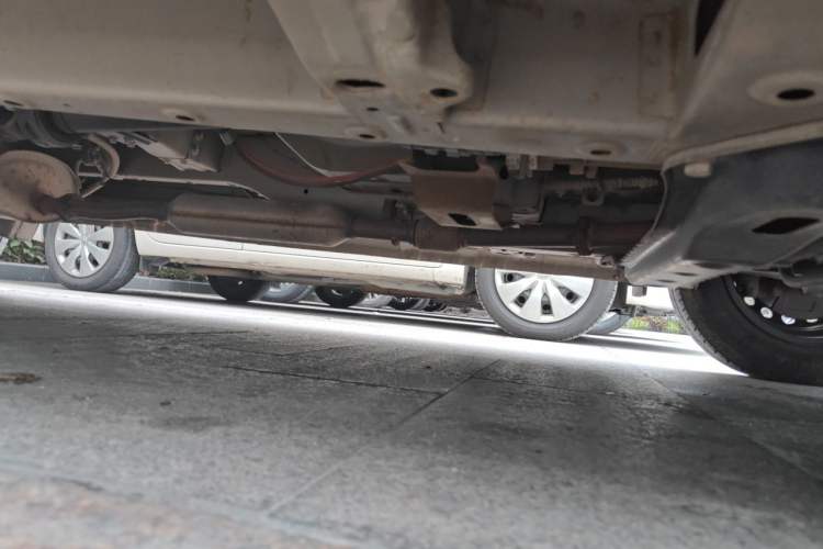 Used Wuling Hongguang V 2019 1.5L Jingqu Version China VI LAR Chassis Front Right