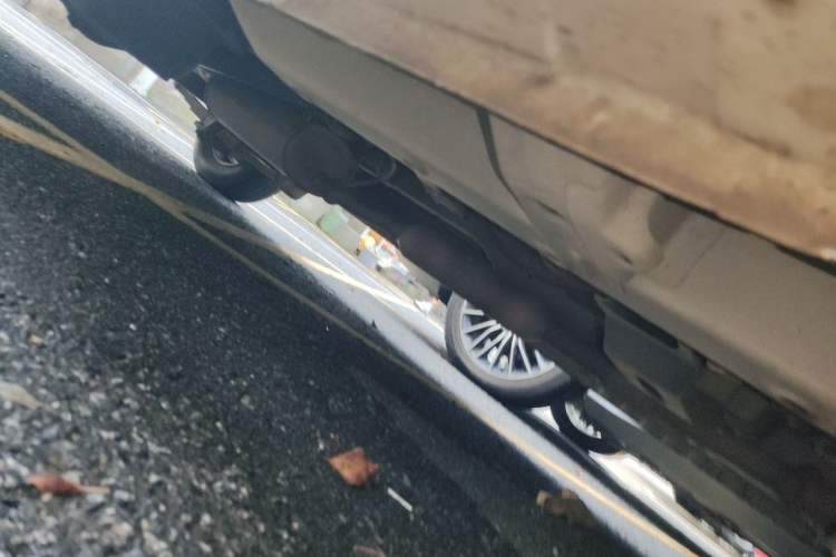 Used Wuling Hongguang V 2019 1.5L Jingqu Version China VI LAR Chassis Front Right