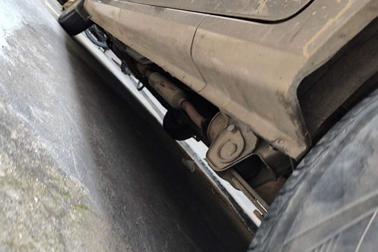 Used Wuling Hongguang V 2019 1.5L Standard Version China VI LAR Chassis Rear Left