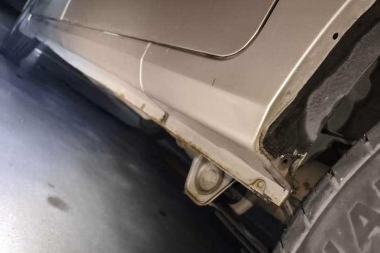 Used Wuling Hongguang V 2019 1.5L Jingqu Edition Sealed-Window Vehicle China VI LAR Chassis Rear Left