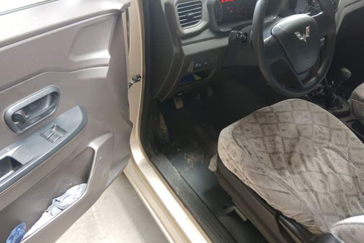 Used Wuling Hongguang V 2019 1.5L Jingqu Version China VI LAR Driver Seat