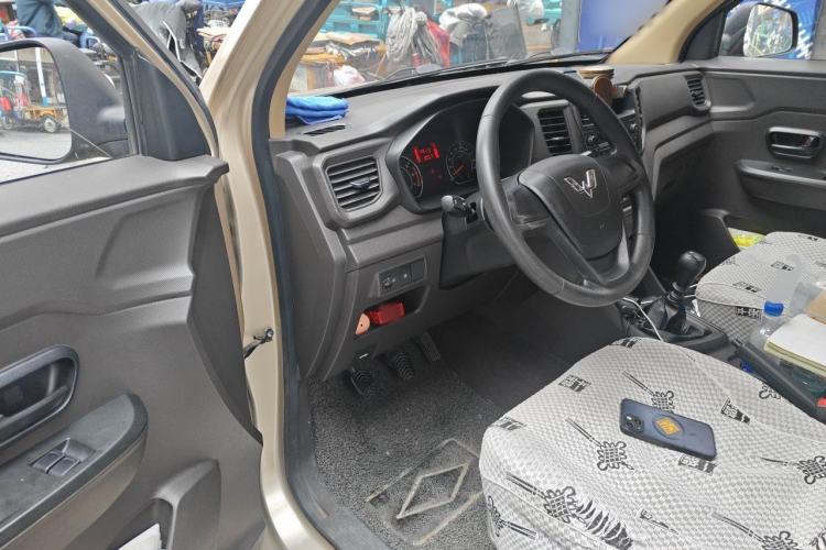 Used Wuling Hongguang V 2019 1.5L Jingqu Version China VI LAR Driver Seat