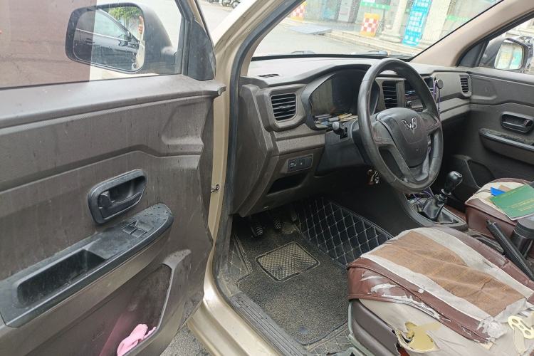 Used Wuling Hongguang V 2019 1.5L Base Version China VI LAR Driver Seat