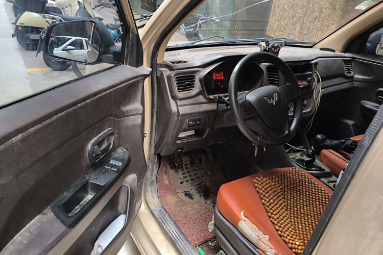 Used Wuling Hongguang V 2019 1.5L Standard Version China VI LAR Driver Seat