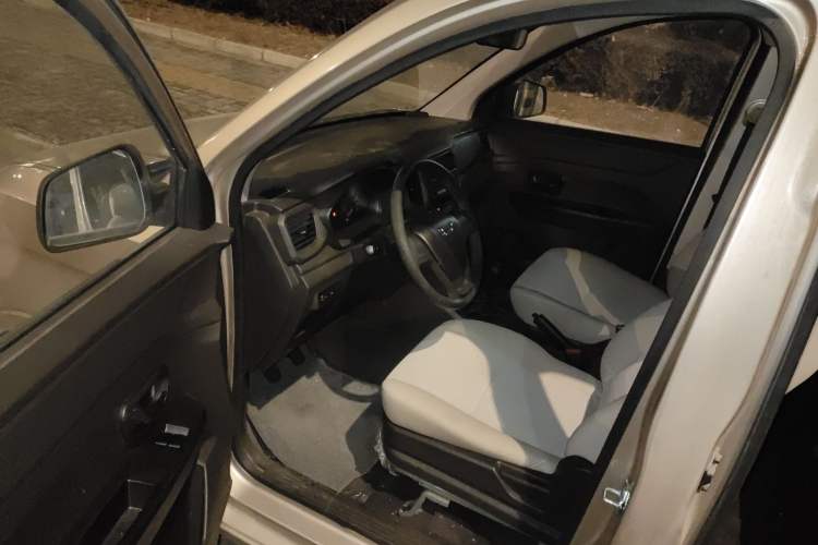 Used Wuling Hongguang V 2019 1.5L Jingqu Version China VI LAR Driver Seat