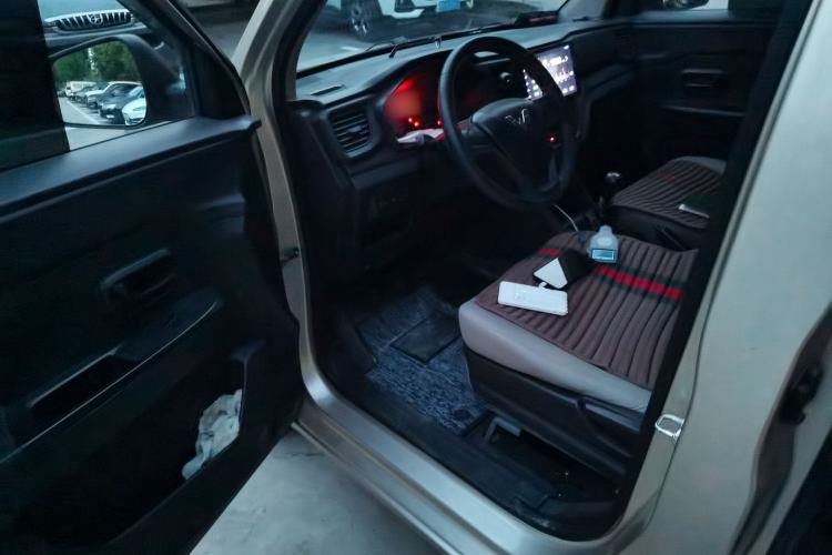Used Wuling Hongguang V 2019 1.5L Standard Version China VI LAR Driver Seat