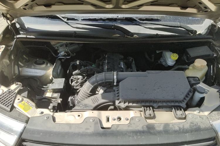 Used Wuling Hongguang V 2019 1.5L Jingqu Version China VI LAR Engine Bay
