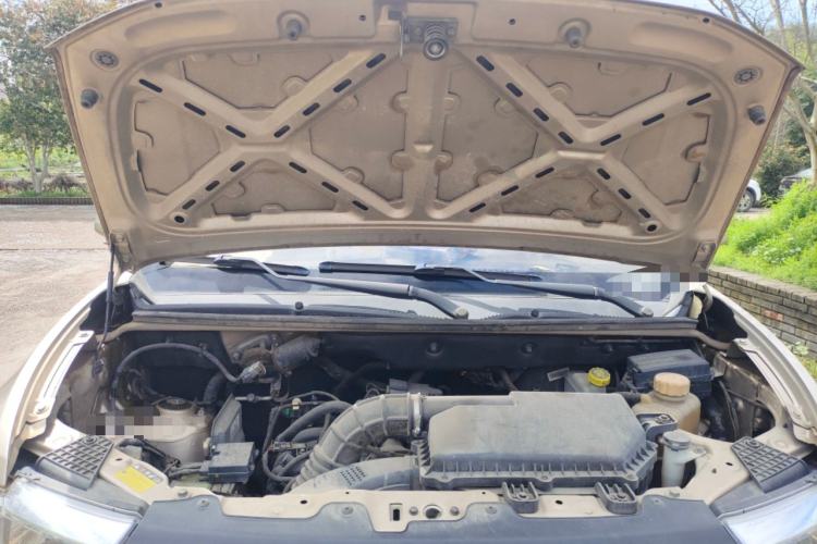 Used Wuling Hongguang V 2019 1.5L Enjoyment Version China VI LAR Engine Bay