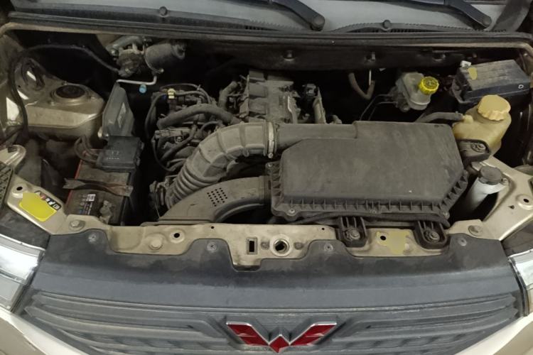 Used Wuling Hongguang V 2019 1.5L Jingqu Version China VI LAR Engine Bay