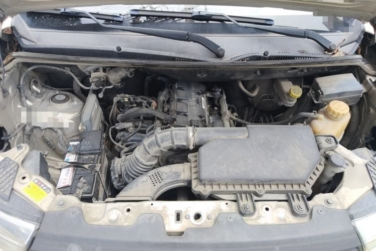 Used Wuling Hongguang V 2019 1.5L Jingqu Edition Sealed-Window Vehicle China VI LAR Engine Bay