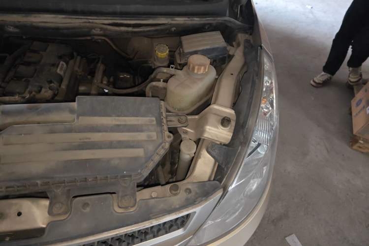 Used Wuling Hongguang V 2019 1.5L Base Window-Sealed Vehicle China VI LAR Engine Bay Left