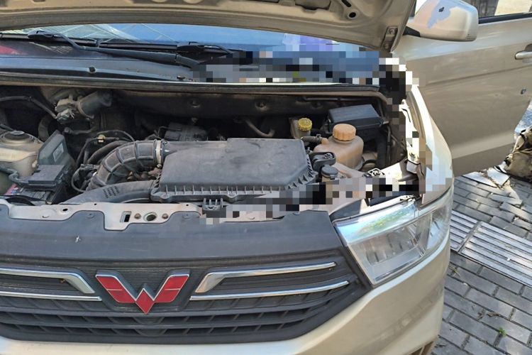Used Wuling Hongguang V 2019 1.5L Enjoyment Version China VI LAR Engine Bay Left