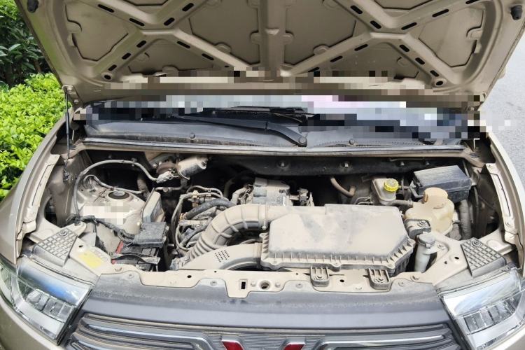 Used Wuling Hongguang V 2019 1.5L Enjoyment Version China VI LAR Engine Bay