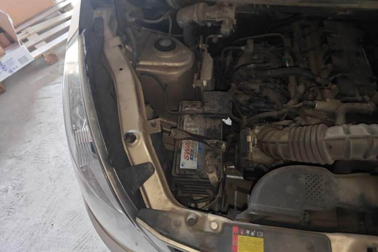 Used Wuling Hongguang V 2019 1.5L Base Window-Sealed Vehicle China VI LAR Engine Bay Right