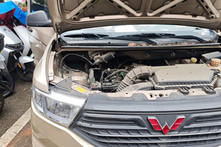 Used Wuling Hongguang V 2019 1.5L Jingqu Version China VI LAR Engine Bay Right