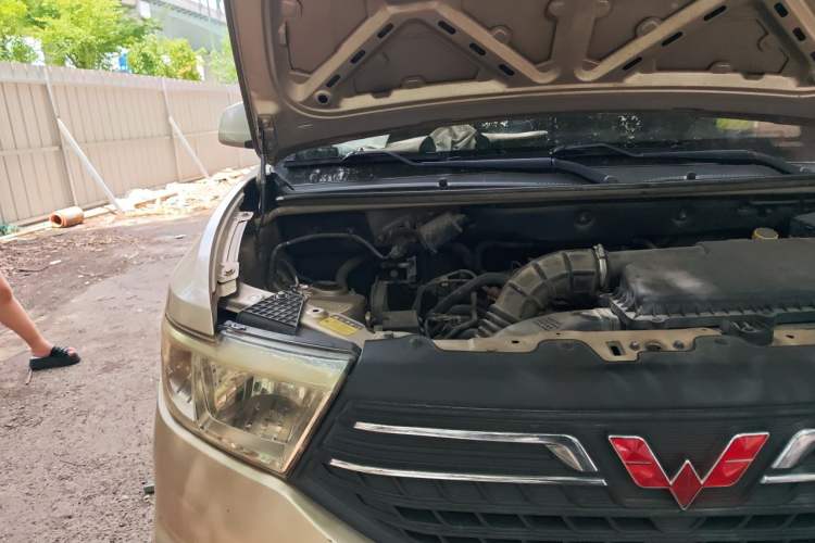 Used Wuling Hongguang V 2019 1.5L Enjoyment Version China VI LAR Engine Bay Right