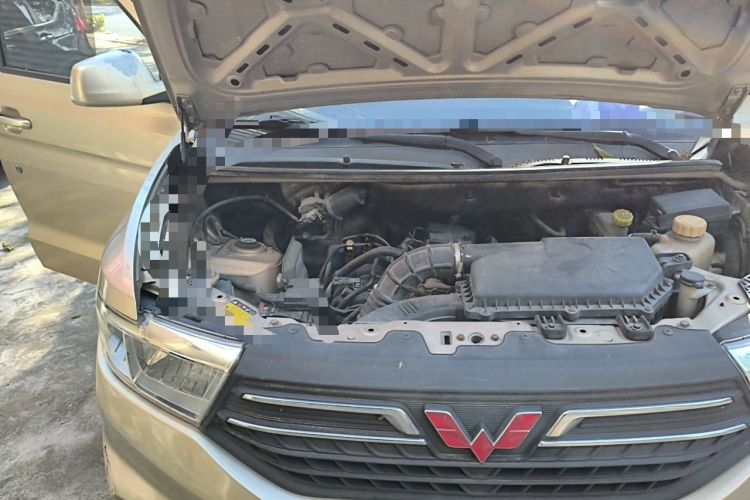 Used Wuling Hongguang V 2019 1.5L Enjoyment Version China VI LAR Engine Bay Right