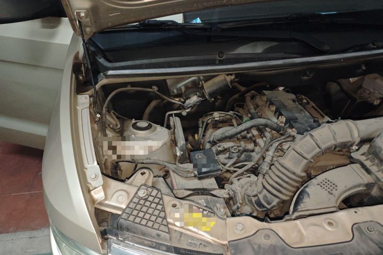 Used Wuling Hongguang V 2019 1.5L Jingqu Version China VI LAR Engine Bay Right