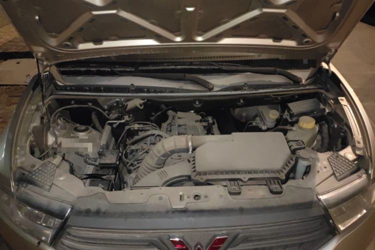 Used Wuling Hongguang V 2019 1.5L Jingqu Version China VI LAR Engine Bay