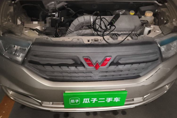 Used Wuling Hongguang V 2019 1.5L Jingqu Edition Sealed-Window Vehicle China VI LAR Engine Bay