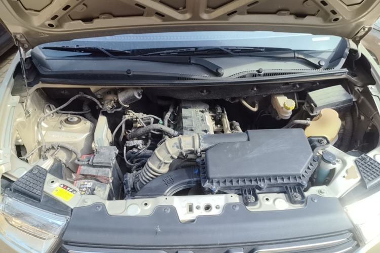 Used Wuling Hongguang V 2019 1.5L Enjoyment Version China VI LAR Engine Bay