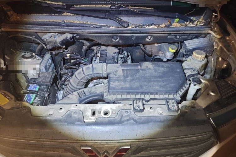 Used Wuling Hongguang V 2019 1.5L Jingqu Version China VI LAR Engine Bay