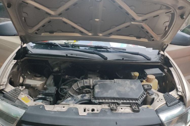 Used Wuling Hongguang V 2019 1.5L Jingqu Version China VI LAR Engine Bay
