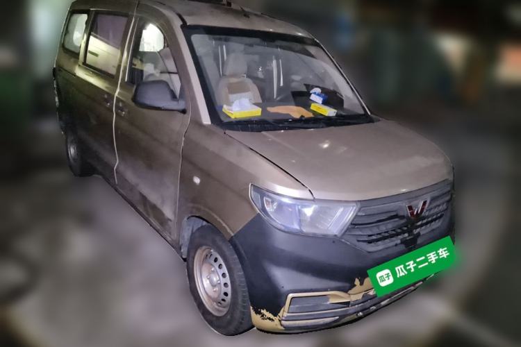 Used Wuling Hongguang V 2019 1.5L Base Version China VI LAR Exterior 2