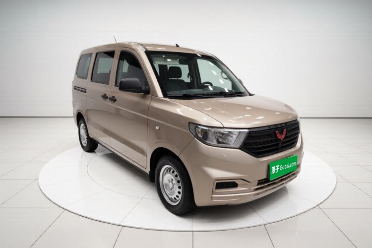 Used Wuling Hongguang V 2019 1.5L Jingqu Version China VI LAR Exterior 2
