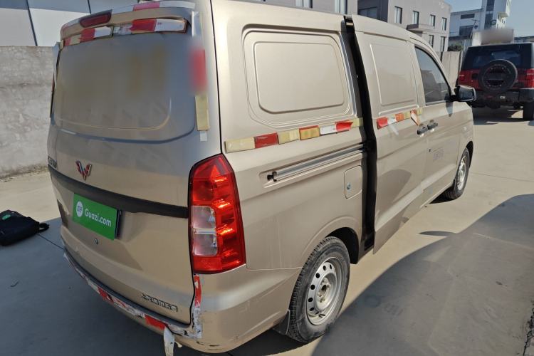 Used Wuling Hongguang V 2019 1.5L Jingqu Edition Sealed-Window Vehicle China VI LAR Exterior 5