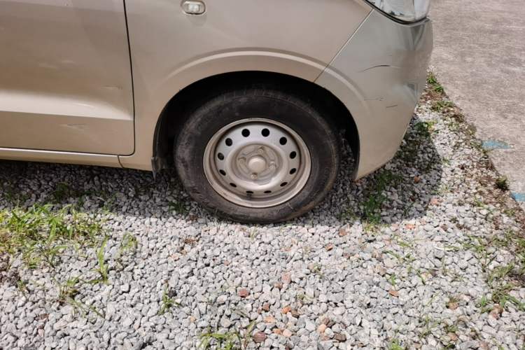 Used Wuling Hongguang V 2019 1.5L Standard Version China VI LAR Exterior 7
