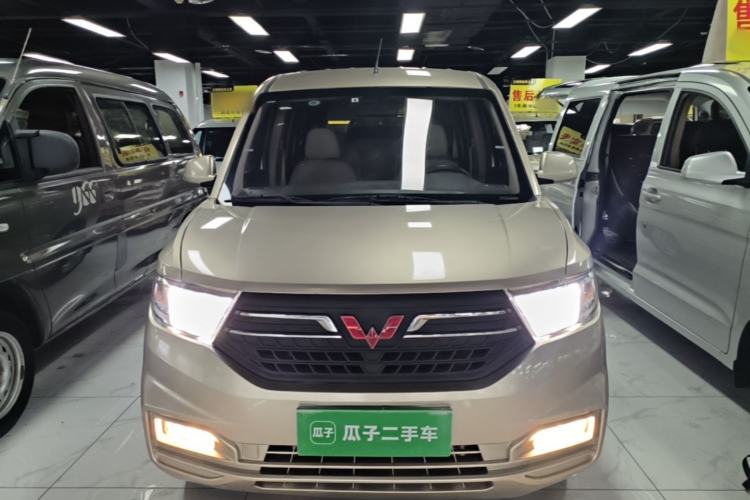 Used Wuling Hongguang V 2019 1.5L Enjoyment Version China VI LAR Front
