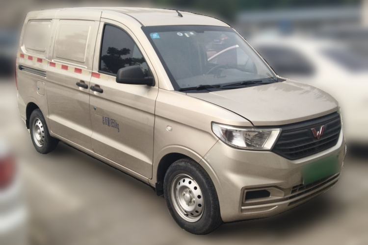 Used Wuling Hongguang V 2019 1.5L Jingqu Edition Sealed-Window Vehicle China VI LAR Front Right 45 Deg