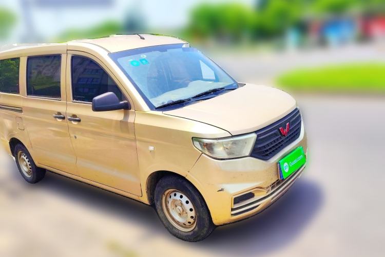 Used Wuling Hongguang V 2019 1.5L Jingqu Version China VI LAR Front Right 45 Deg