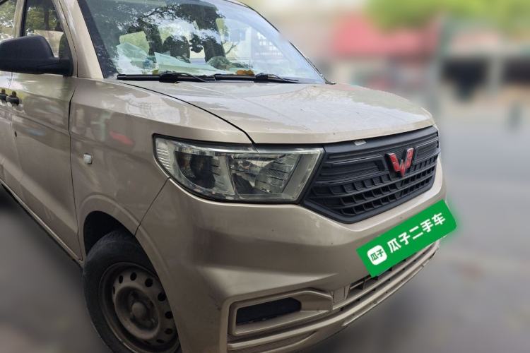 Used Wuling Hongguang V 2019 1.5L Base Version China VI LAR Front Right 45 Deg