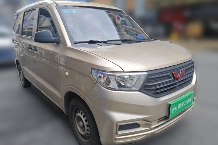 Used Wuling Hongguang V 2019 1.5L Jingqu Version China VI LAR Front Right 45 Deg