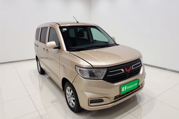 Used Wuling Hongguang V 2019 1.5L Enjoyment Version China VI LAR Front Right 45 Deg