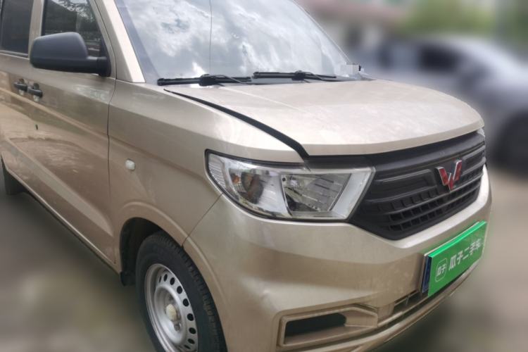 Used Wuling Hongguang V 2019 1.5L Jingqu Version China VI LAR Front Right 45 Deg