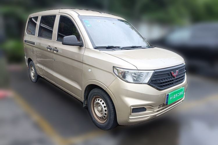 Used Wuling Hongguang V 2019 1.5L Base Version China VI LAR Front Right 45 Deg