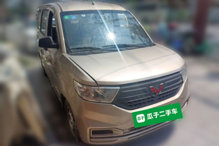 Used Wuling Hongguang V 2019 1.5L Base Version China VI LAR Front Right 45 Deg
