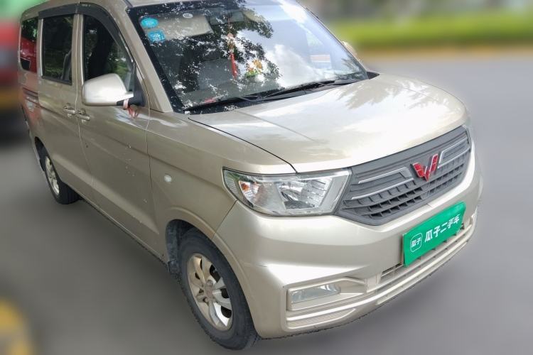 Used Wuling Hongguang V 2019 1.5L Enjoyment Version China VI LAR Front Right 45 Deg