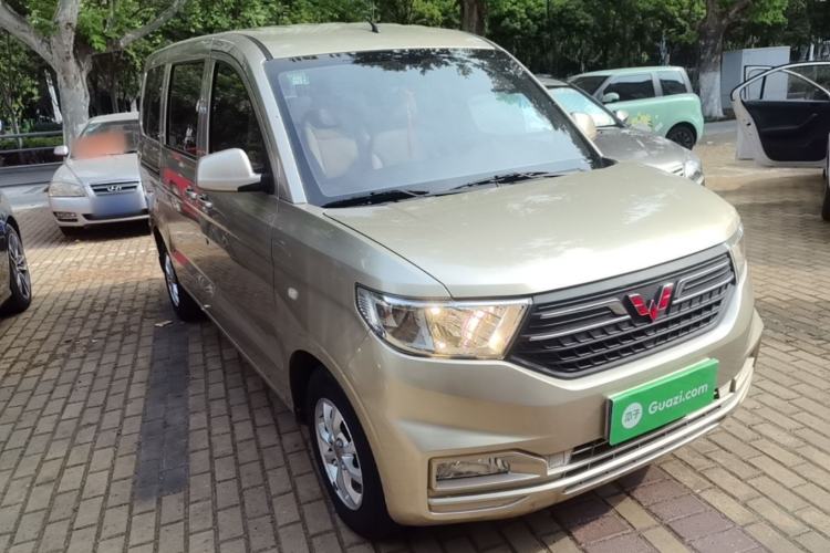 Used Wuling Hongguang V 2019 1.5L Enjoyment Version China VI LAR Front Right 45 Deg