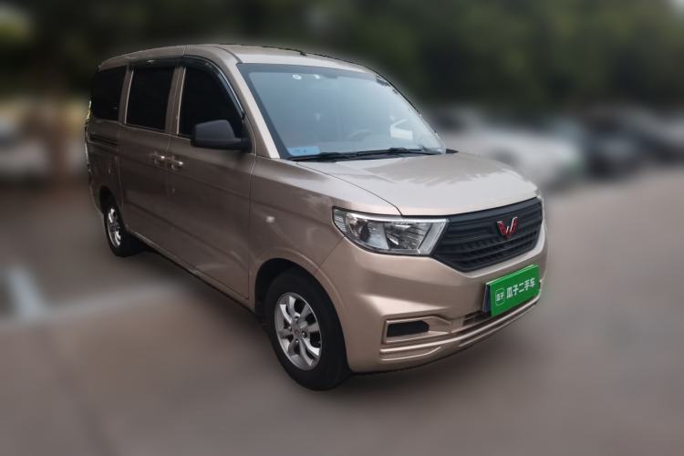 Used Wuling Hongguang V 2019 1.5L Standard Version China VI LAR Front Right 45 Deg