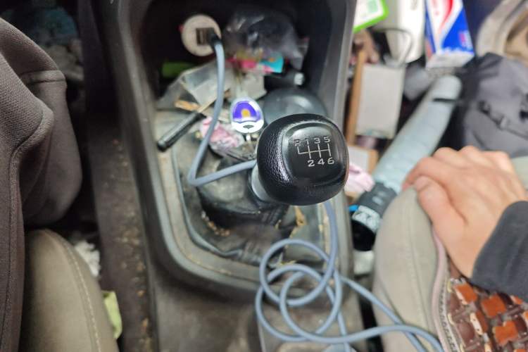 Used Wuling Hongguang V 2019 1.5L Base Version China VI LAR Gear Lever